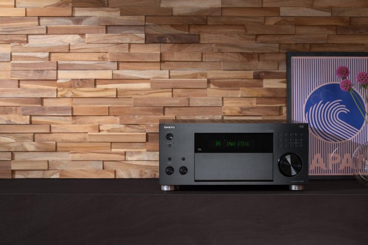 Onkyo TX-RZ50 В интерьере